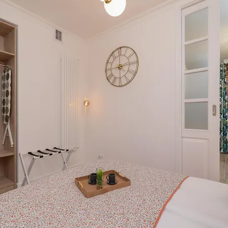 Beautiful & Stylish Dietla With Air Conditioning By Renters
