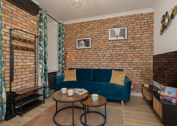 Beautiful & Stylish Dietla With Air Conditioning By Renters *