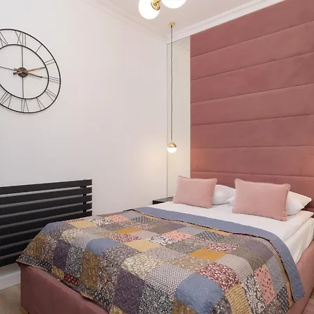 Beautiful & Stylish Dietla With Air Conditioning By Renters * Krakkó